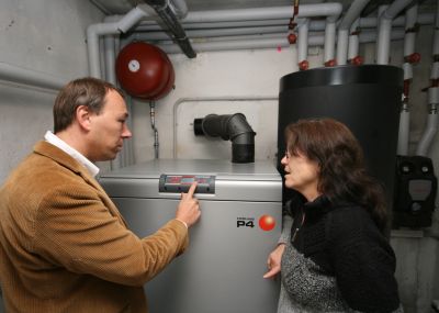 woerz_kunde_hofherr_froeling_p4_pellets_solar.jpg
